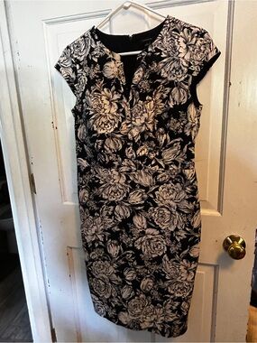 Ann Taylor Navy & White Floral Midi Sheath Dress